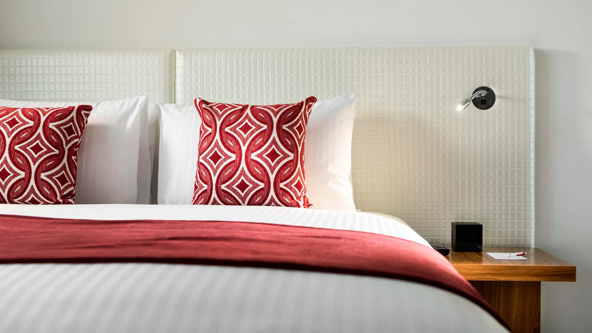 **** Hotel Ramada By Wyndham Vetroblu Scarborough Beach Perth Australia