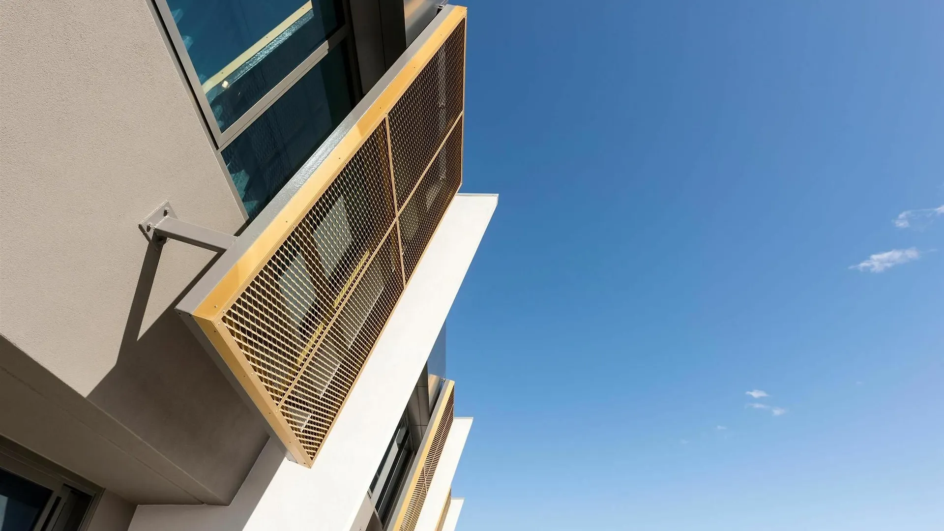 Hotel Ramada By Wyndham Vetroblu Scarborough Beach Perth